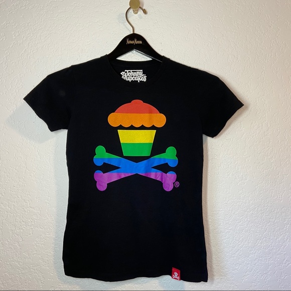 Johnny Cupcakes Womens Shirt Small Black Rainbow Pride LGBTQ Cupcake Crossbones - Picture 2 of 11